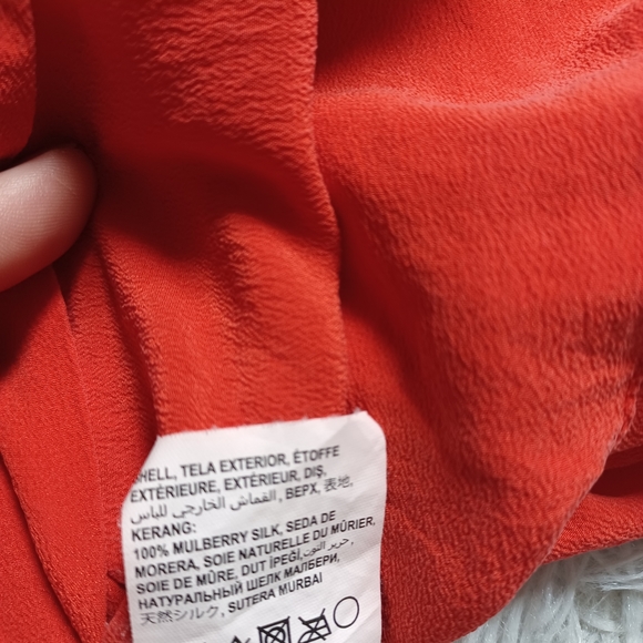 BEBE 100% Mulberry Silk TOP - Picture 9 of 10